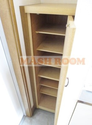 コーポグランデュールの玄関