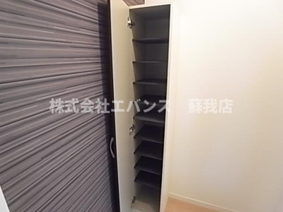【エントランス】 | クレセル本千葉 | 建物の内部です