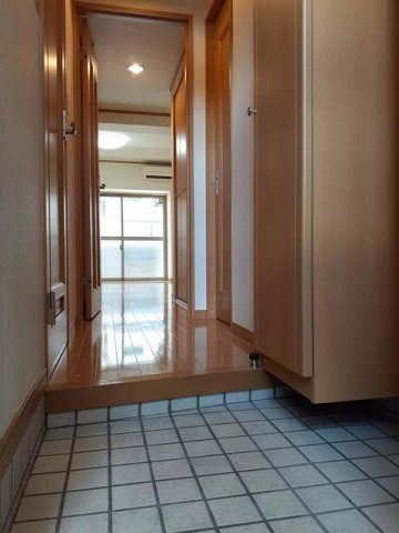 グラッチェの玄関|落ち着いた玄関です