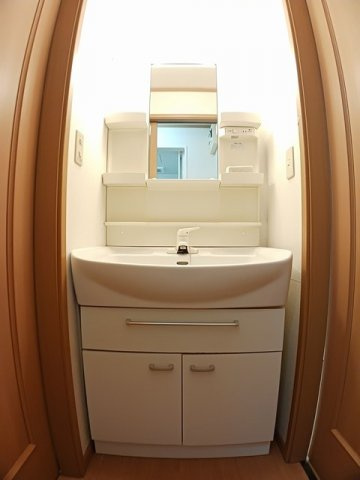 Ｎ＆ＹアベニューＡの洗面所|スペースが確保できる洗面所です