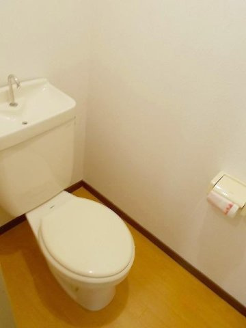 コーポオガタⅢのトイレ|トイレもきれいです