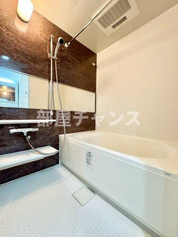 クリスタル丸の内の浴室