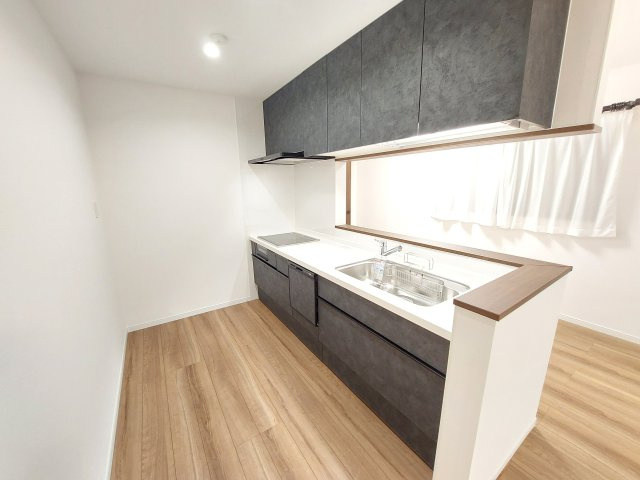 若松町西2丁目住宅のキッチン