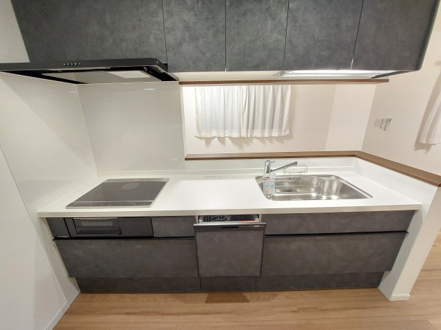 若松町西2丁目住宅のキッチン