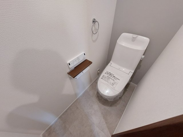 若松町西2丁目住宅のトイレ