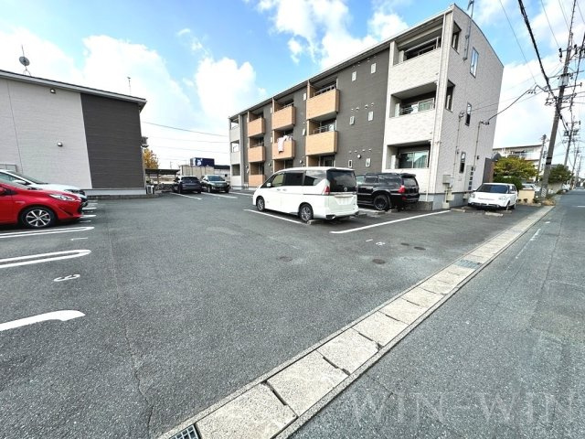 フェリースの駐車場