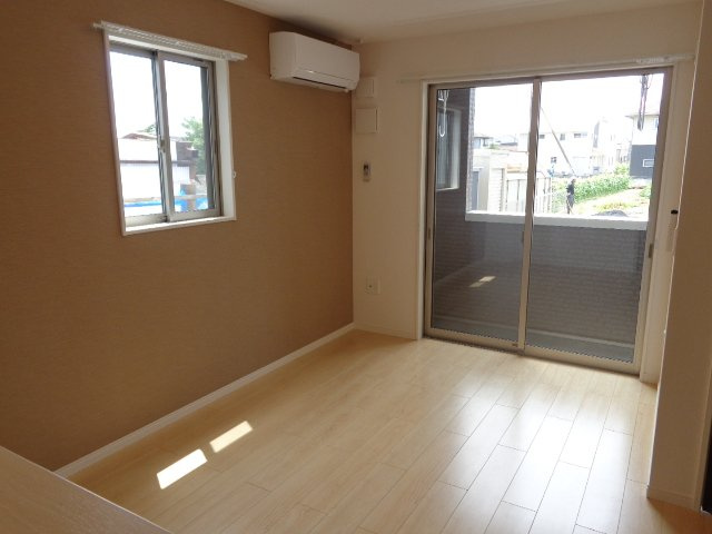 ヴィレッジ大倉の居間・リビング|リビング