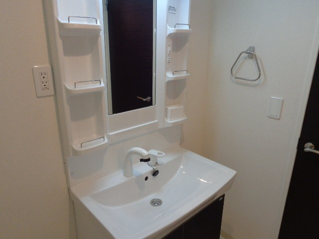 ヴィレッジ大倉の洗面所|洗髪洗面化粧台