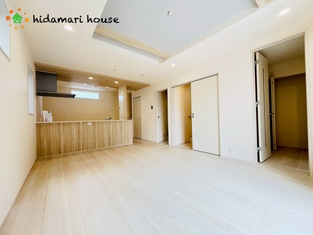 上尾市浅間台3丁目3期　新築戸建　ブルーミング05の居間・リビング