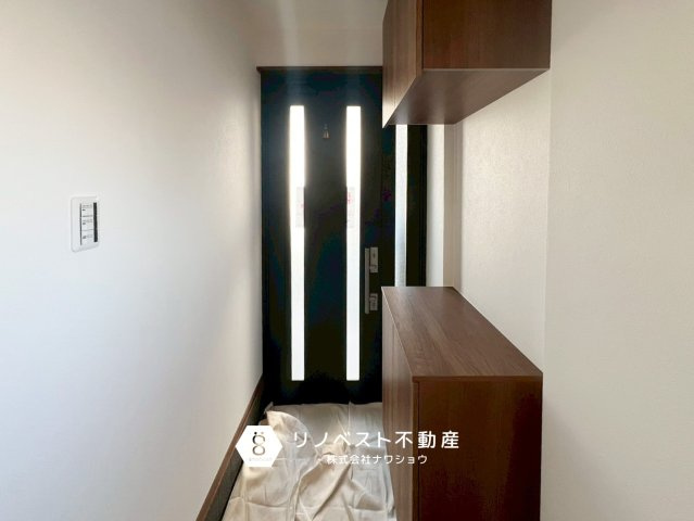 生野区巽南5丁目の玄関|シューズボックス付◎いつでも片付いた玄関を保てます♪