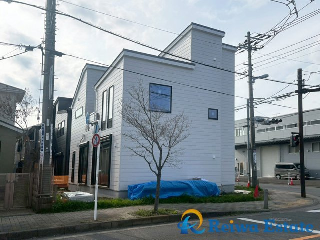 新築戸建　茅ヶ崎市みずき2丁目の前面道路含む現地写真