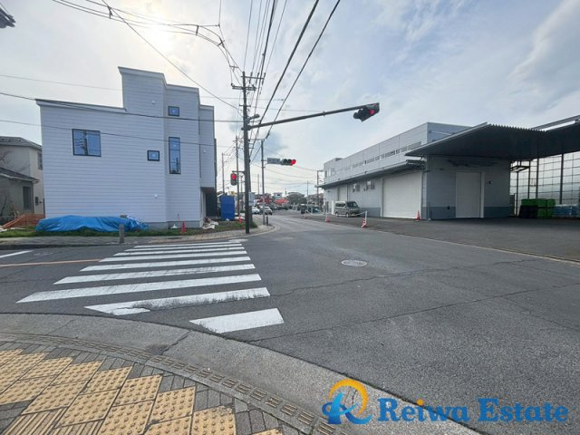 新築戸建　茅ヶ崎市みずき2丁目の前面道路含む現地写真