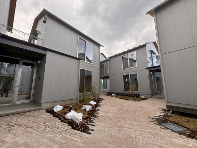 川崎市麻生区上麻生４丁目のテラスの庭