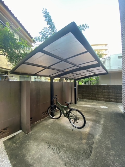 ヴィラ・コンフォート田園調布のその他共用部分|★敷地内屋根付き駐輪場★