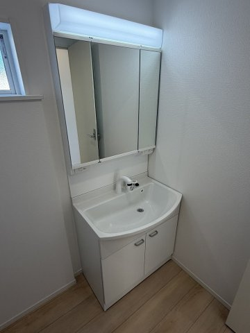 塩尻市塩尻町第10　4号棟の独立洗面台