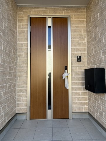 塩尻市塩尻町第10　4号棟の玄関