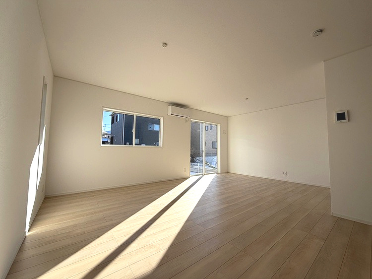 塩尻市塩尻町第10　4号棟の居間・リビング