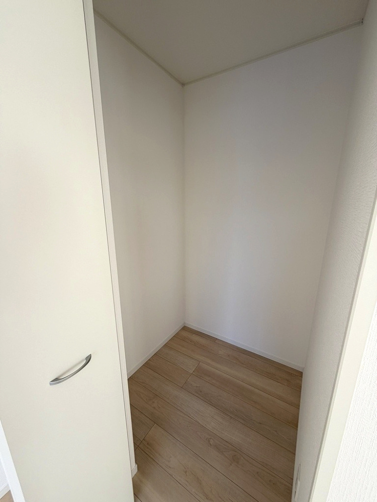 塩尻市塩尻町第10　4号棟の収納