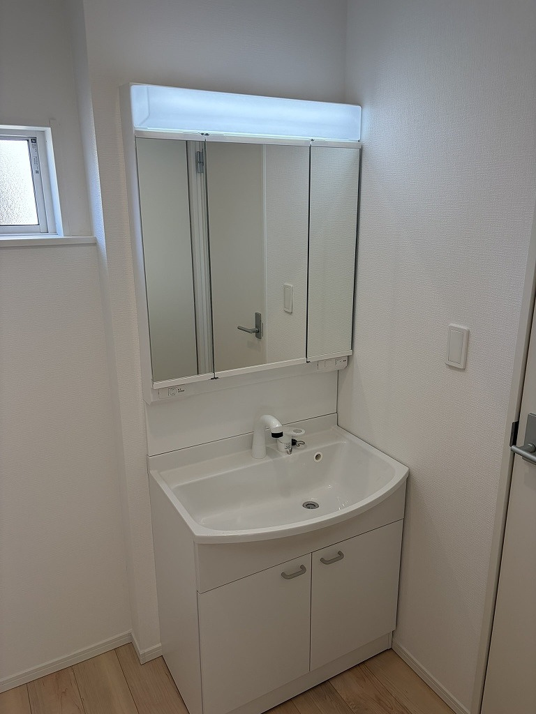 塩尻市塩尻町第10　2号棟の独立洗面台