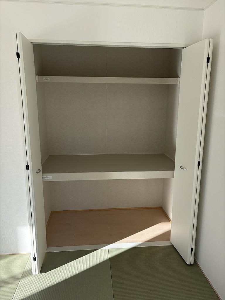 塩尻市塩尻町第10　2号棟の収納