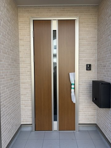 塩尻市塩尻町第10　2号棟の玄関