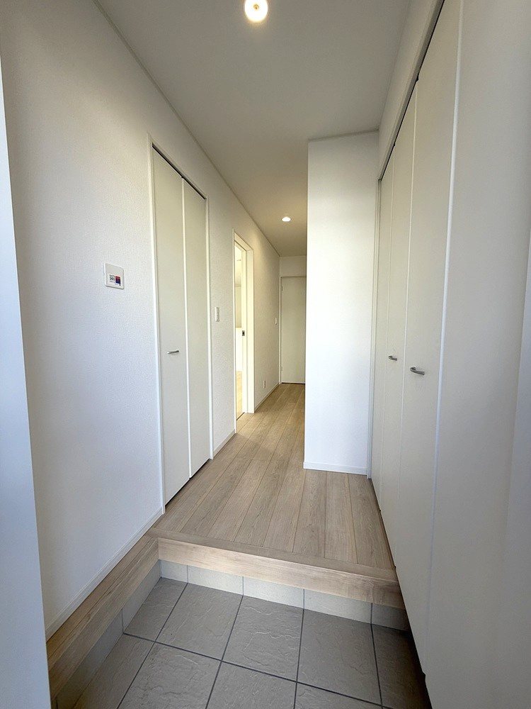 塩尻市塩尻町第10　2号棟の玄関
