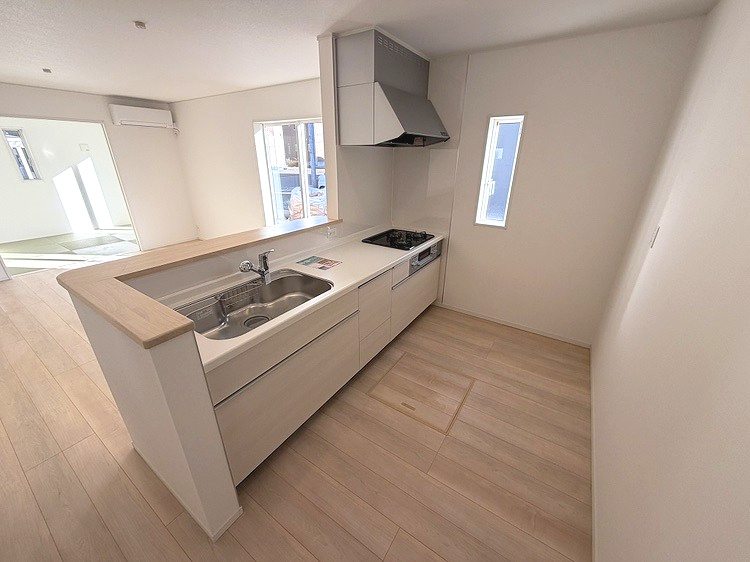 塩尻市塩尻町第10　2号棟のキッチン