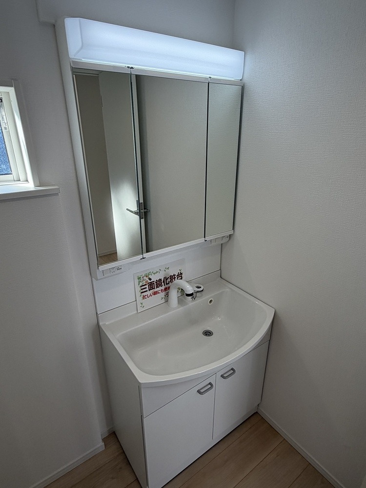 塩尻市塩尻町第10　3号棟の独立洗面台