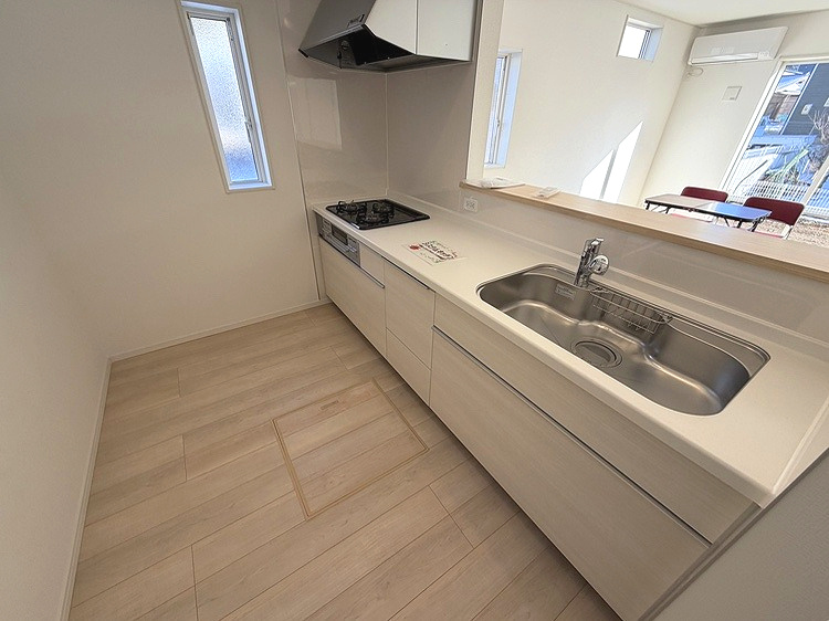 塩尻市塩尻町第10　3号棟のキッチン
