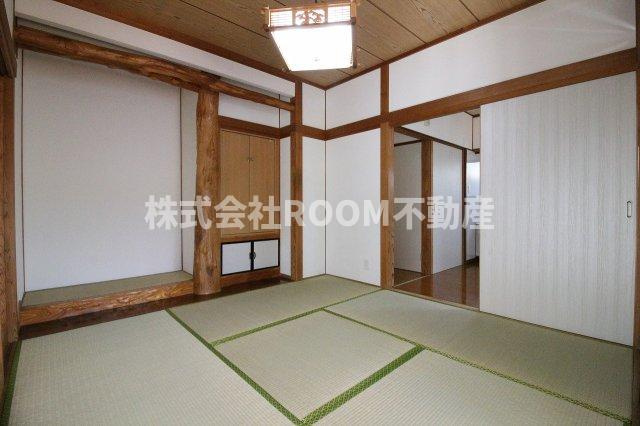 桒畑貸家の和室|和室ならではの温かな和の空間で寛ぎの時間を過ごせます