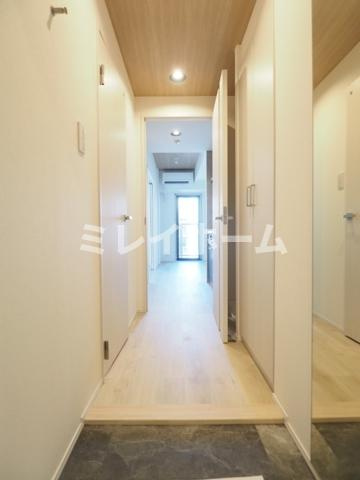 レジディア蒲田の玄関