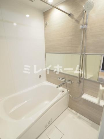 レジディア蒲田の浴室