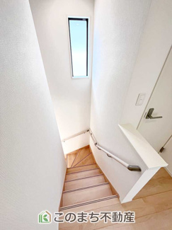 【設備】 | CRADLEGARDEN高根沢町宝積寺第16　3号棟 | 手すり付きで小さなお子様にも安心の階段スペースです☆
