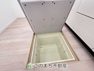 【収納】 | CRADLEGARDEN高根沢町宝積寺第16　3号棟 | あると便利！床下収納！
