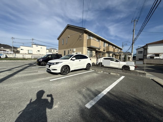 パークフロントＭの駐車場