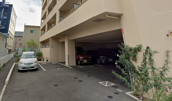 ルマルシェ下穂積の駐車場