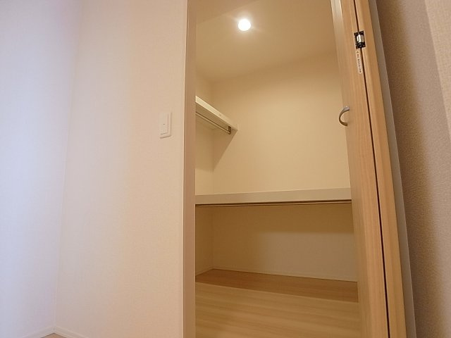 レガロ鈴蘭Ⅱの収納|人気のウォークインクローゼット