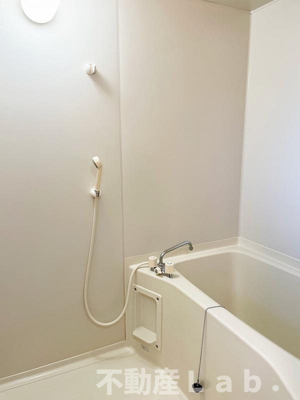 グランドール稜南の浴室