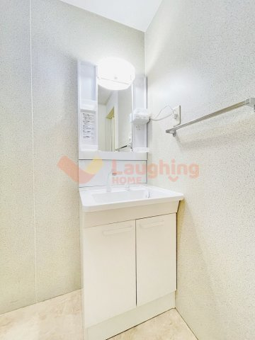 セジュール坂井Ⅰの独立洗面台|独立洗面台、朝の身支度には欠かせません