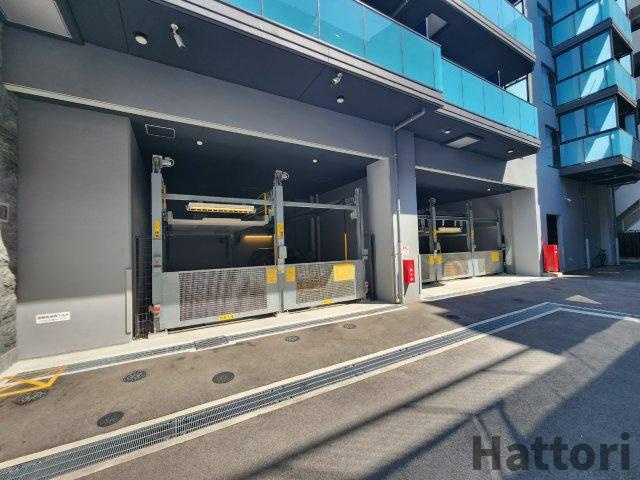 LaDouceur江坂Ⅱの駐車場