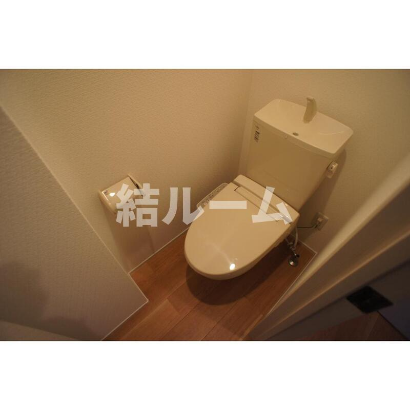 北区滝野川７丁目の賃貸マンションのトイレ