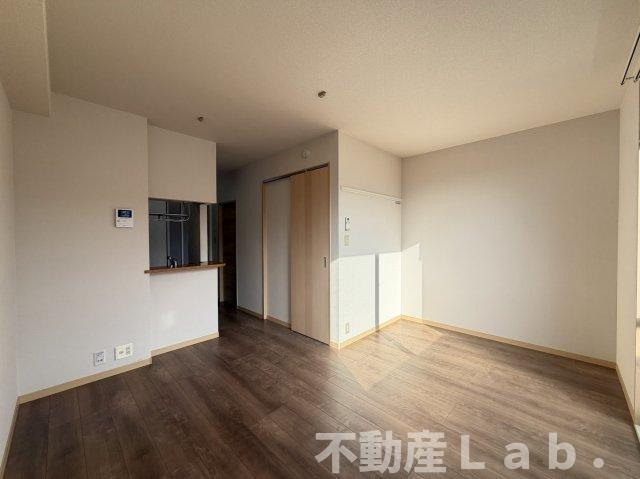 西原一番館の居間・リビング|※号室違いのお写真です。