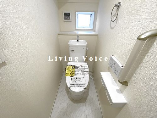 【トイレ】 | 【仲介手数料０円】茅ヶ崎市南湖4丁目　新築一戸建て　2号棟　全2棟 | 茅ヶ崎市南湖4丁目　新築一戸建て　全2棟