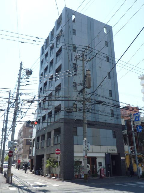 アバンティ薬院の外観
