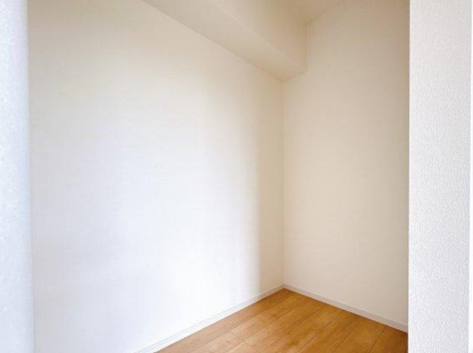 【新築】坂戸市片柳5期 2号棟の収納|8.2帖洋室にはウォークインクローゼットがあります！