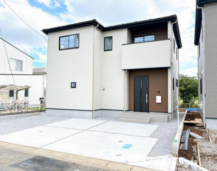 【新築】坂戸市片柳5期 2号棟の外観|外観です！陽当り良好！