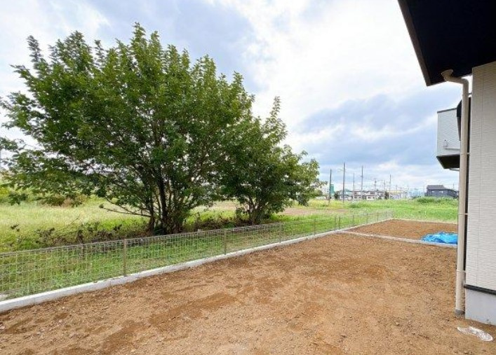 【新築】坂戸市片柳5期 2号棟の庭|広々したお庭付きです！