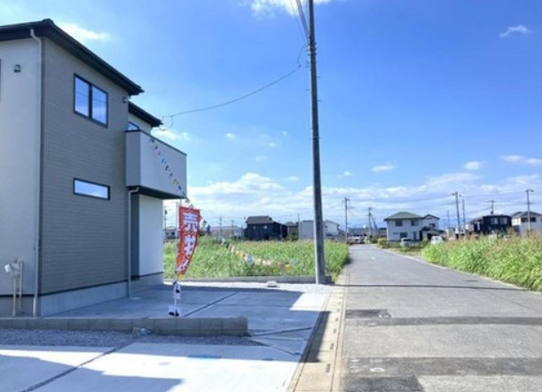 【新築】坂戸市片柳5期 2号棟の前面道路含む現地写真|前面道路含む現地写真です