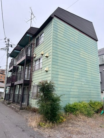 青森市　1棟アパートの外観