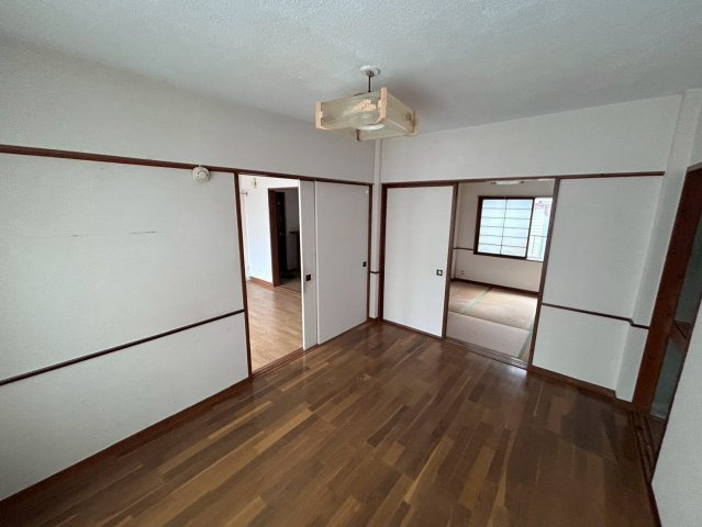 青森市　1棟アパートの内装